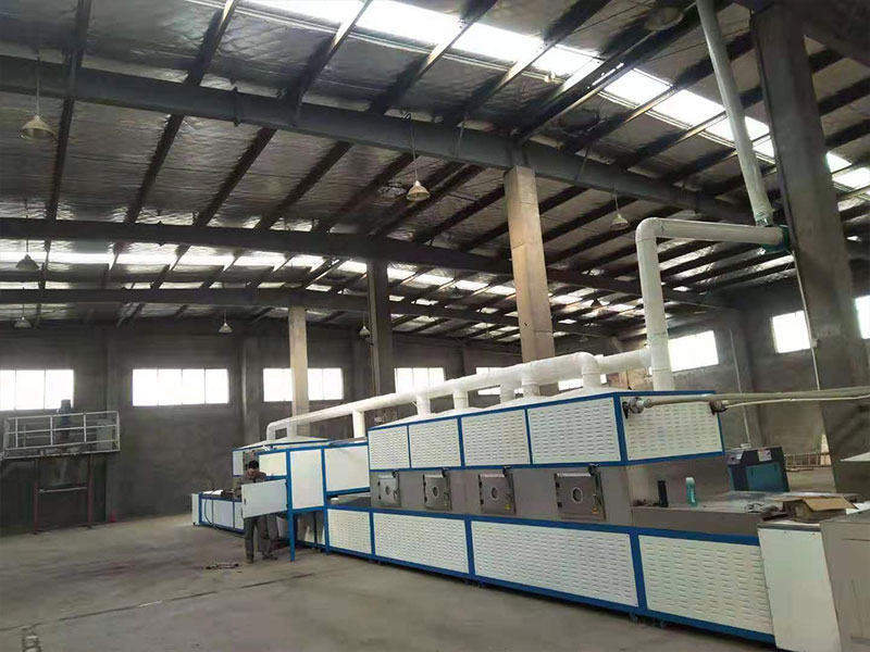 選對微波烘干設(shè)備不難！多行業(yè)適配方法 + 低碳考量